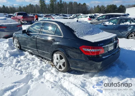 2011 Mercedes-Benz E 350 4Matic z USA, uszkodzony, nr VIN WDDHF8HB1BA431066